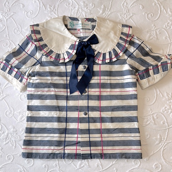 Vintage Au Chat Botte Girl's Silk Blue and‎ Cream Blouse w/ Peter Pan Collar - Picture 1 of 6